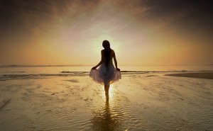 girl,ocean,dawn,of,a,new,day,seaside,sunset,woman-55fd61dee8429440503847f927ace738_h_large